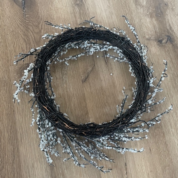 Holiday Bundle: 9" Vintage Wreath and Red Plush Cotton Mat - Picture 4 of 8